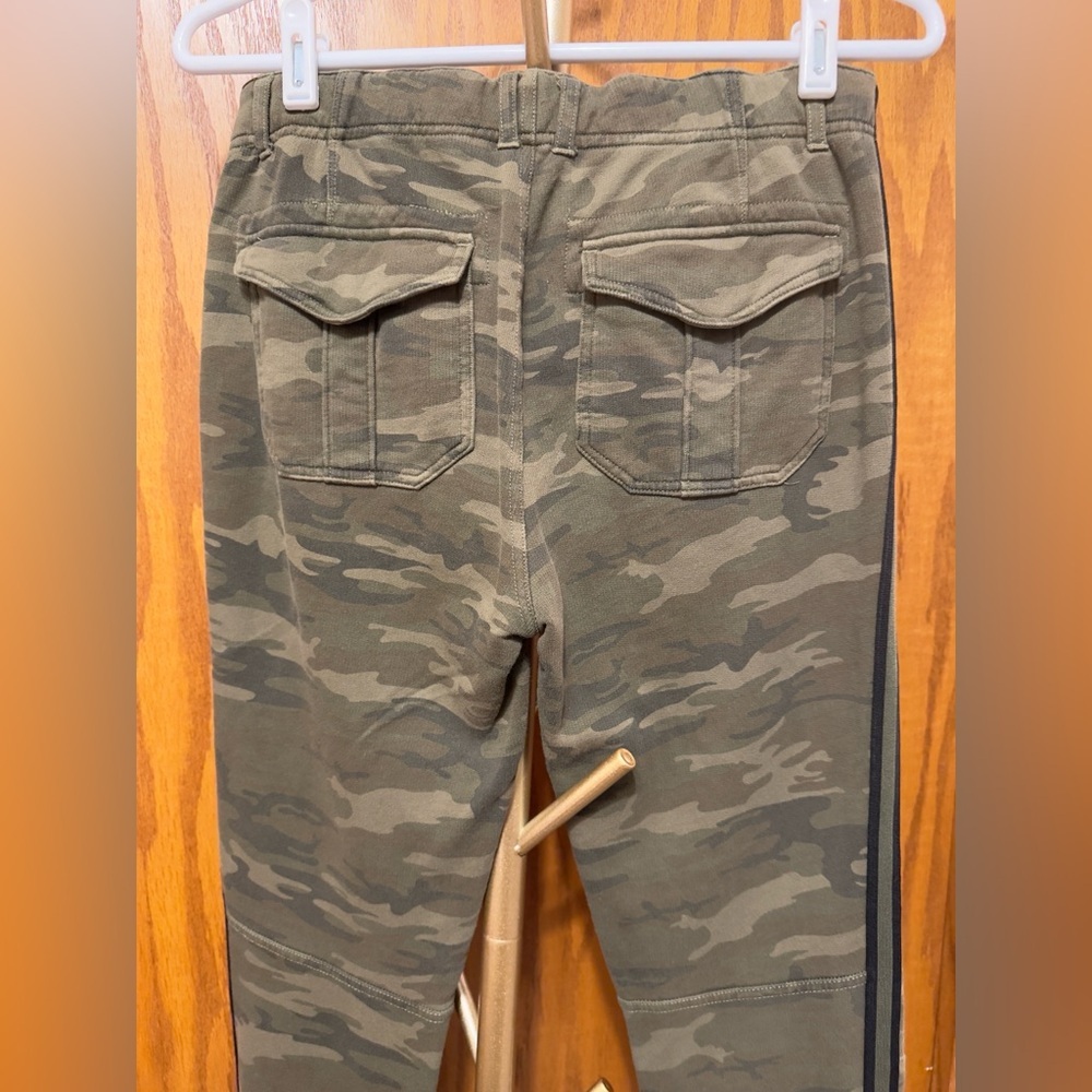 Sanctuary X Anthropologie Green Camouflage Stretch Pants w/side stripes Sz. 26 - Picture 15 of 16